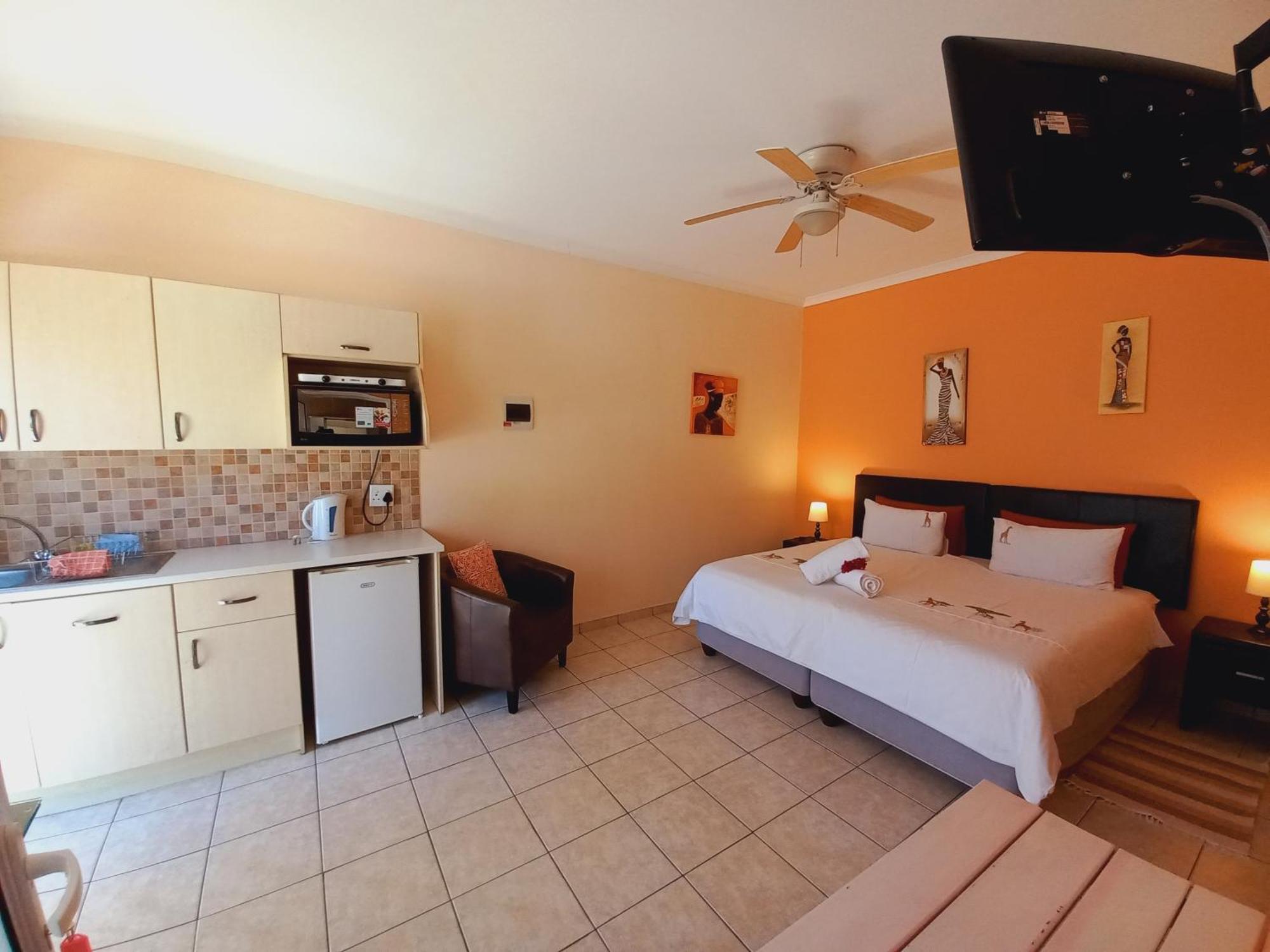 Capbon Guesthouse Windhoek Ngoại thất bức ảnh