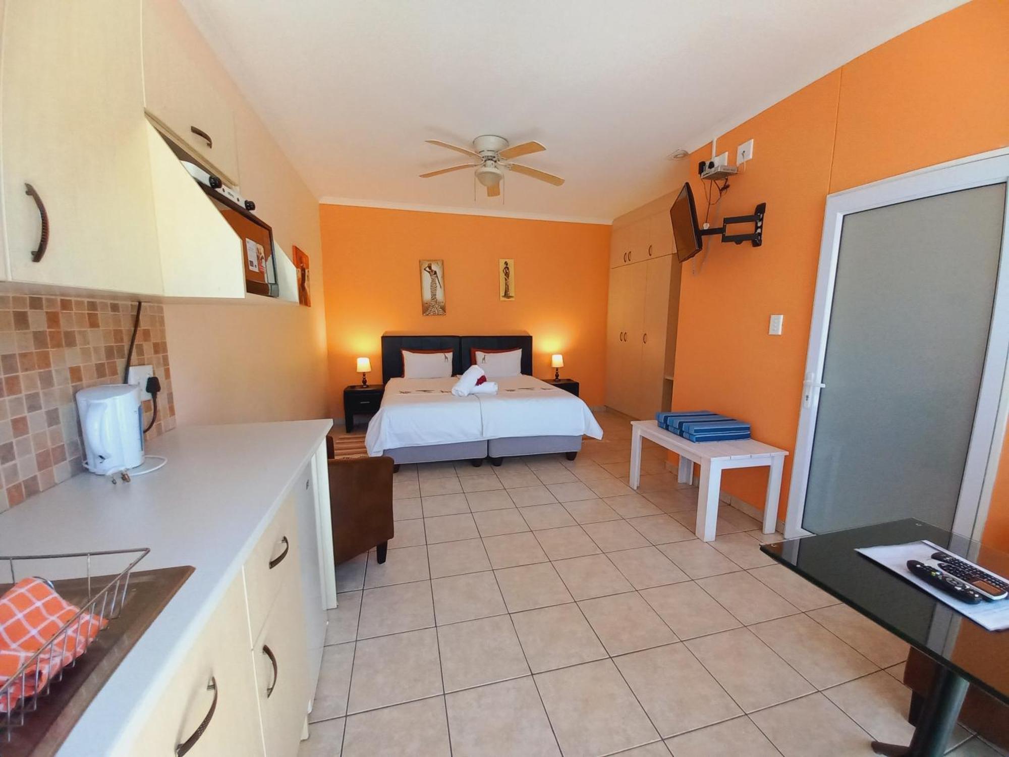 Capbon Guesthouse Windhoek Ngoại thất bức ảnh