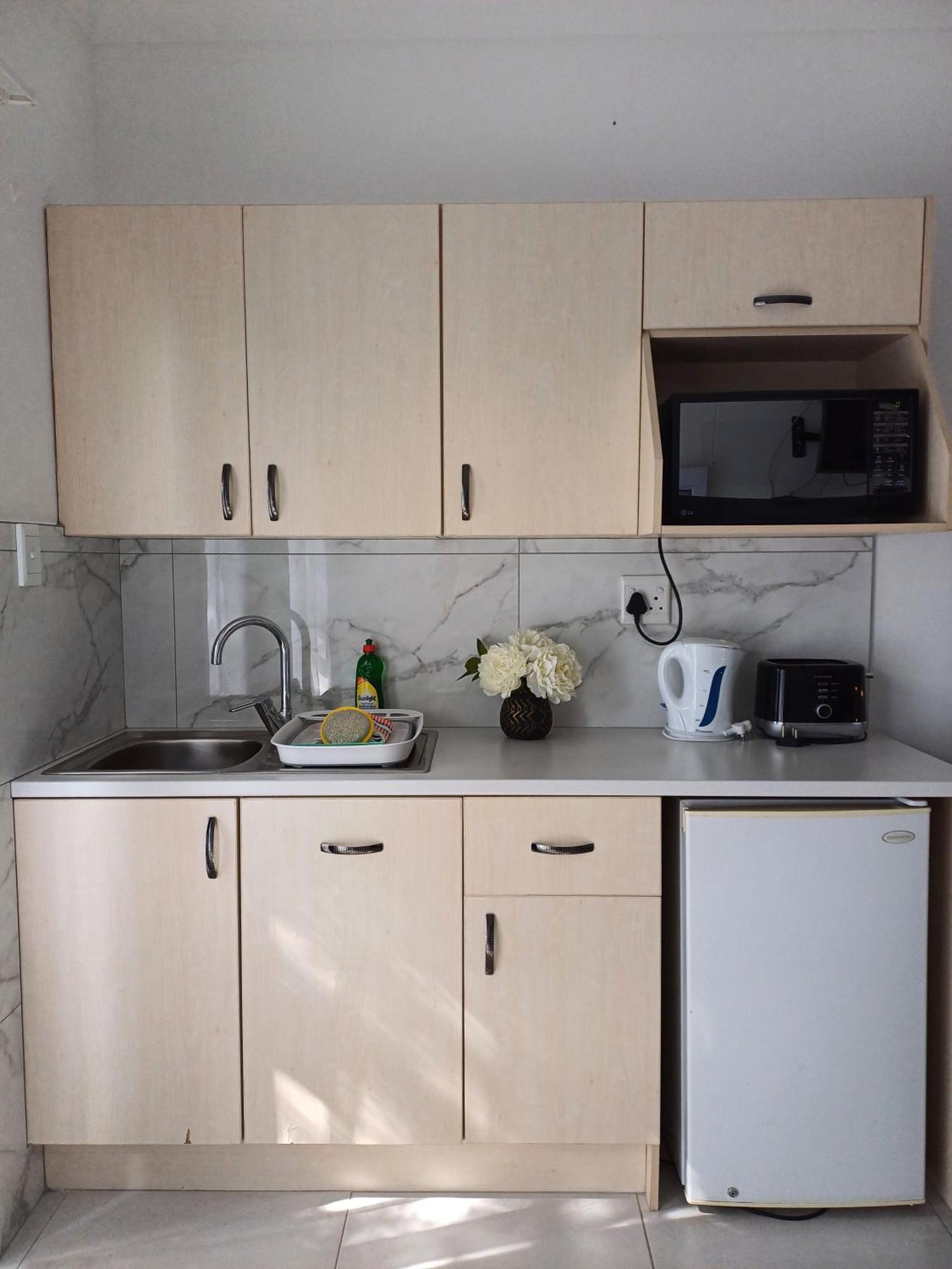 Capbon Guesthouse Windhoek Ngoại thất bức ảnh