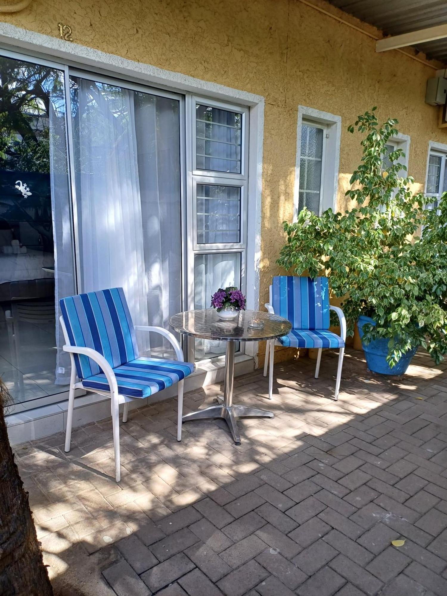 Capbon Guesthouse Windhoek Ngoại thất bức ảnh