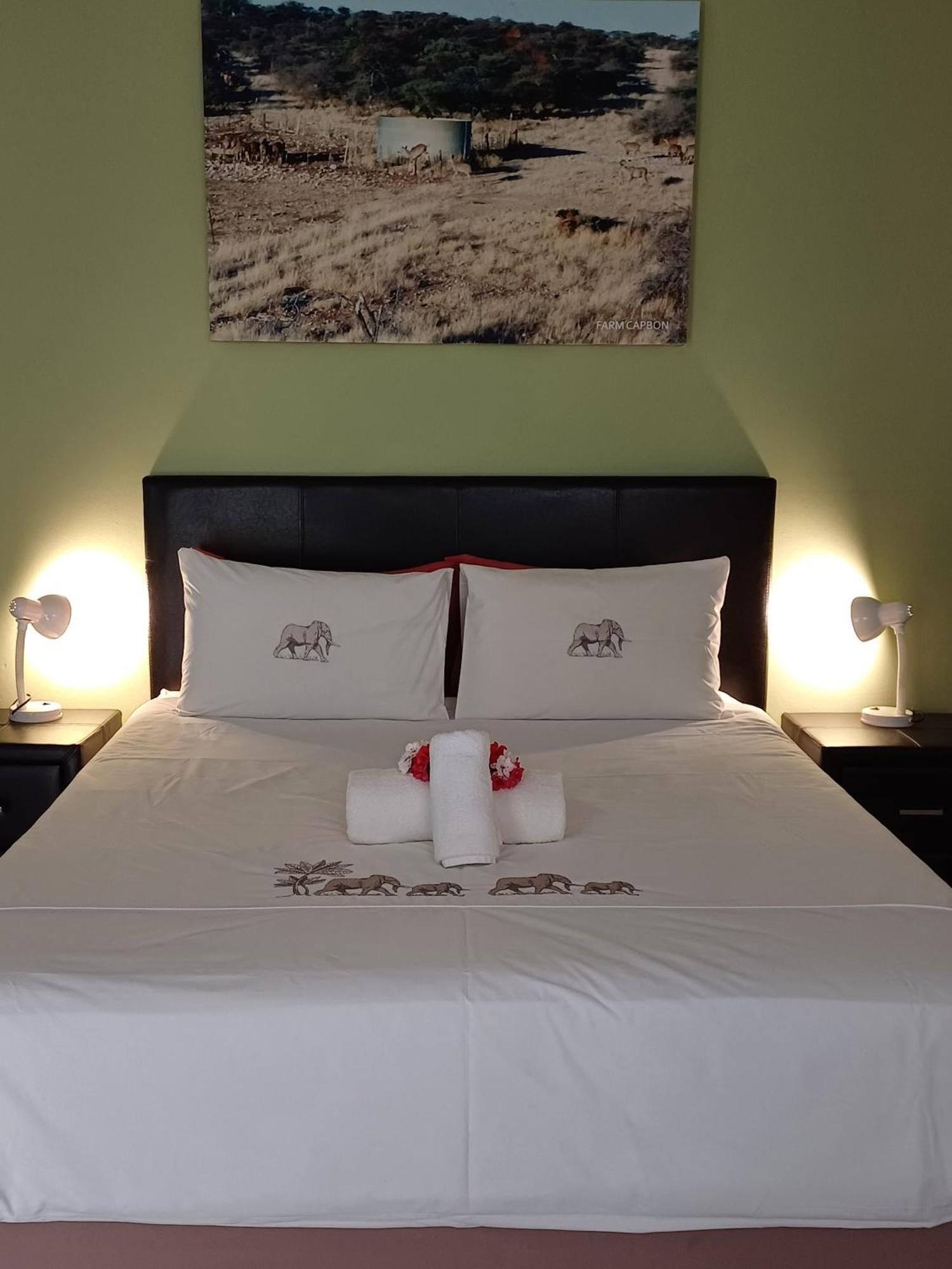 Capbon Guesthouse Windhoek Ngoại thất bức ảnh