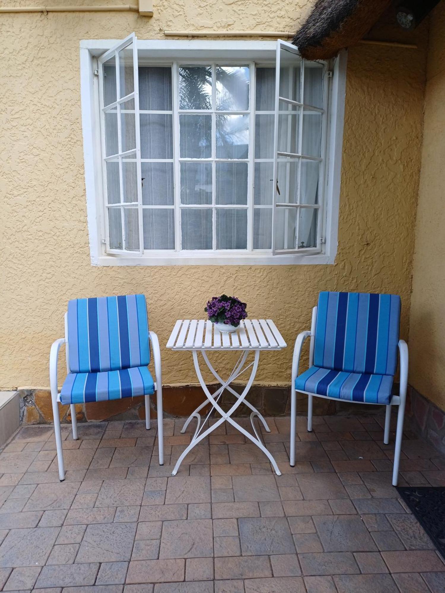 Capbon Guesthouse Windhoek Ngoại thất bức ảnh