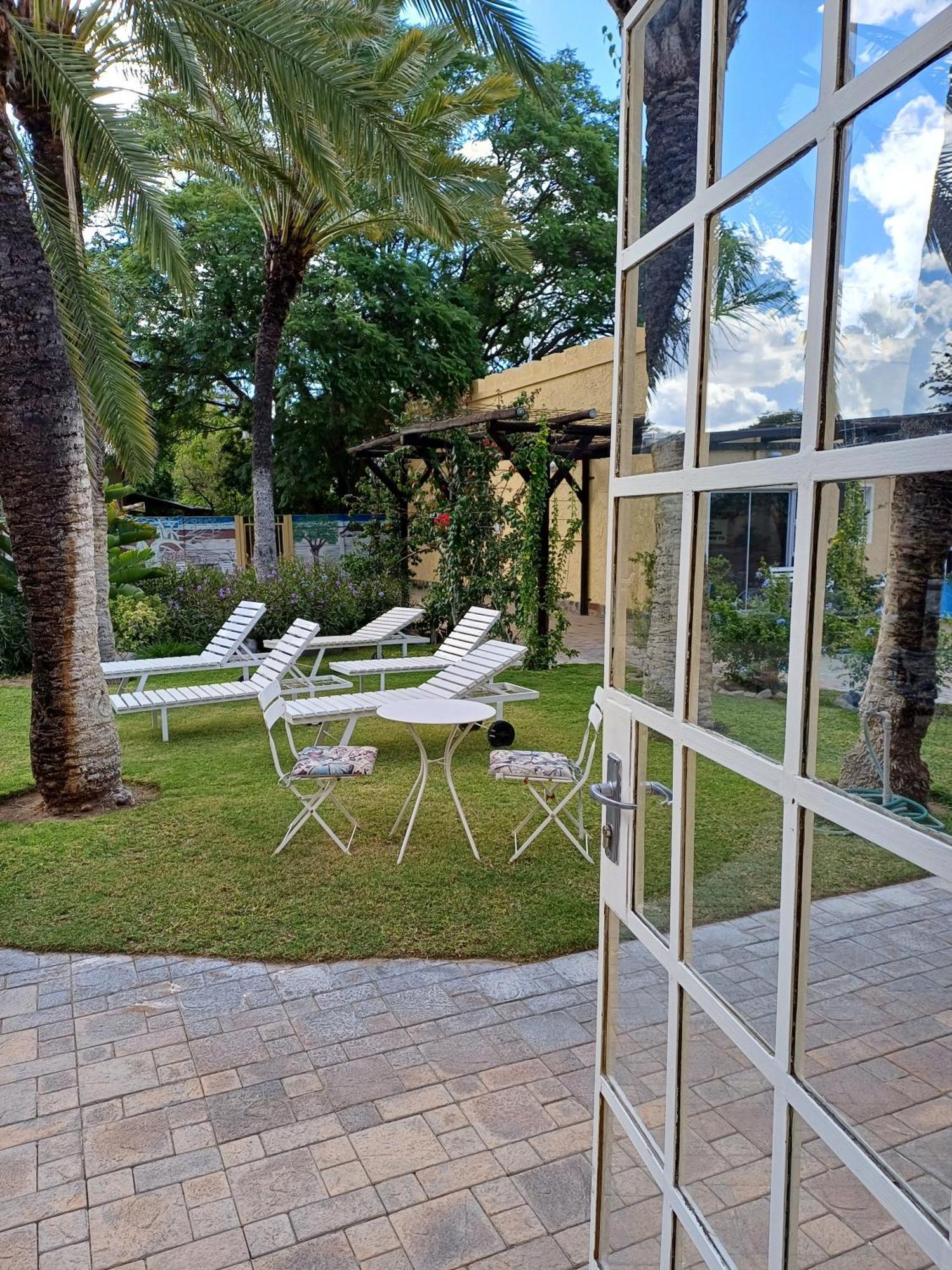 Capbon Guesthouse Windhoek Ngoại thất bức ảnh
